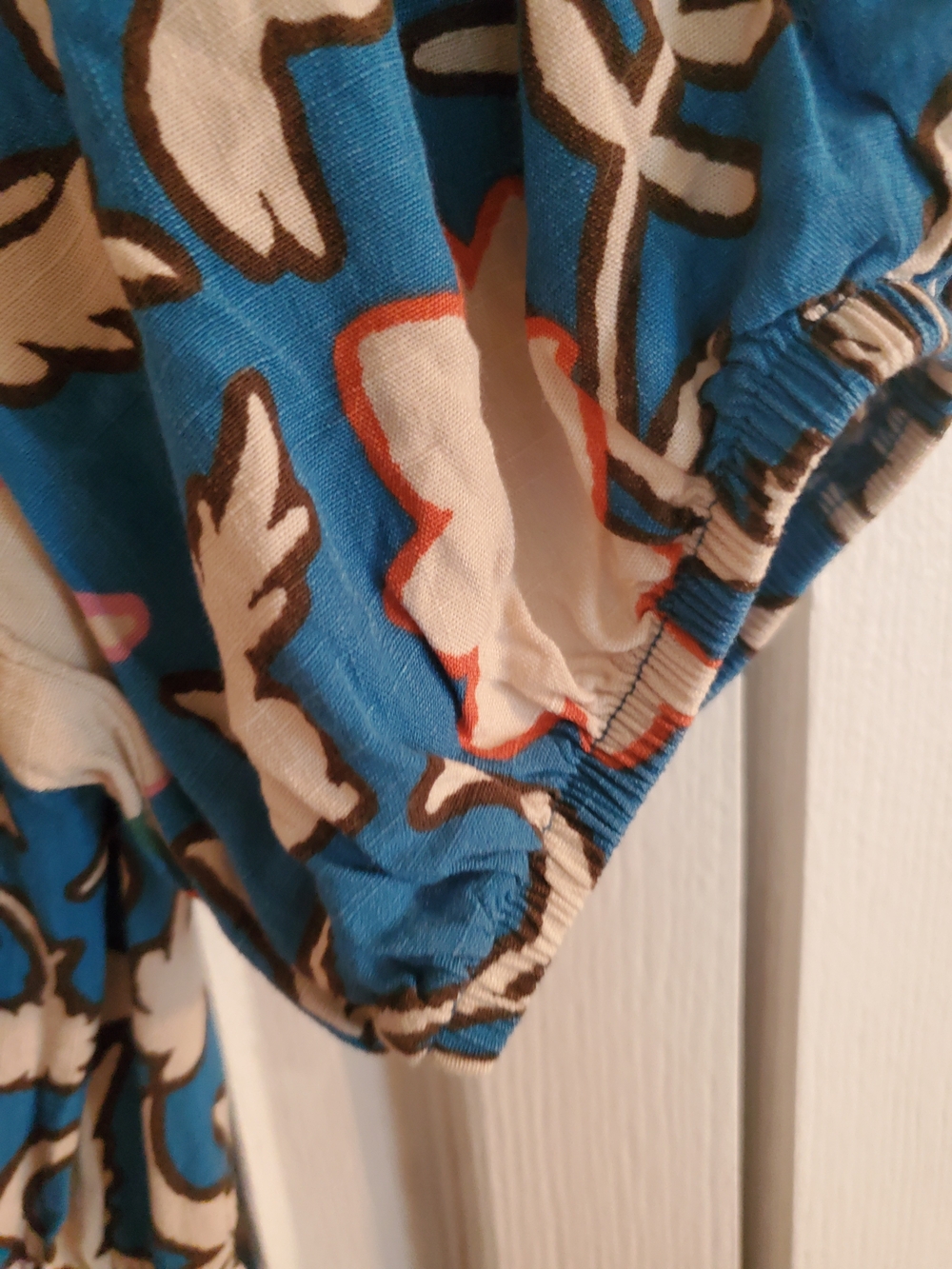 Knox Rose Blue Floral Wrap Dress with Cream Accents - Picture 9 of 12